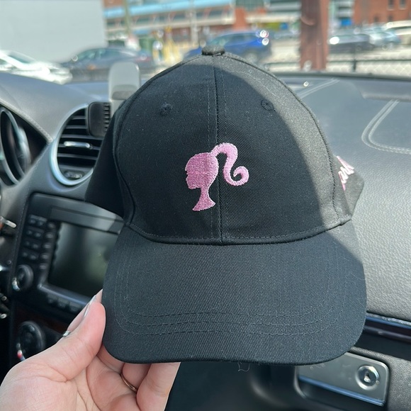 barbie hat - Picture 1 of 3